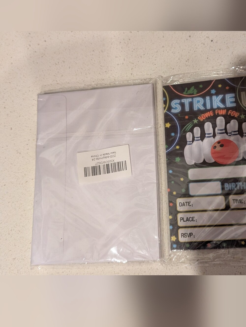 20 Party Invitation Cards - Black Bowling 'Strike Up'
